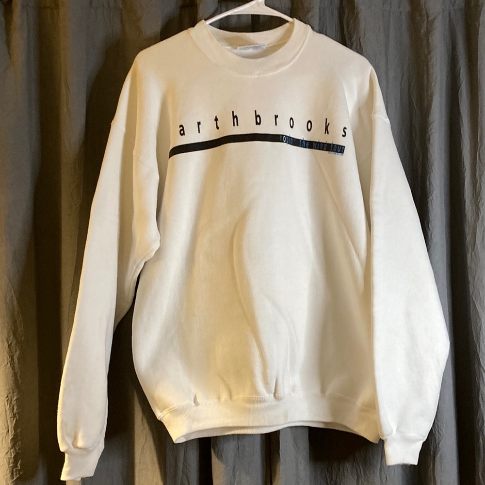 Vintage Garth Brooks concert sweatshirt ropin the wind tour 1991
